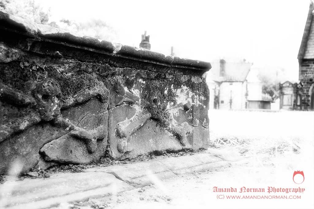 Skull and Crossbones grave in Warrington
